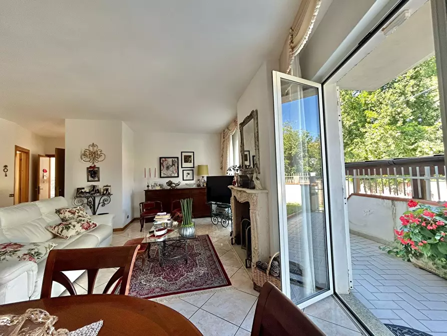 Immagine 21 di Porzione di casa in vendita  a Fosdinovo