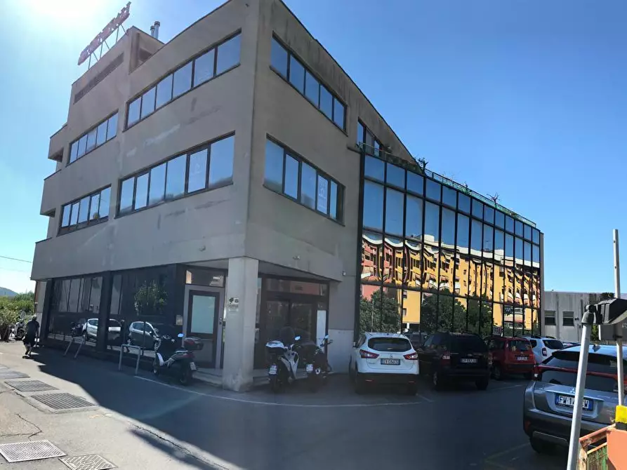 Immagine 1 di Ufficio in vendita  a Sarzana