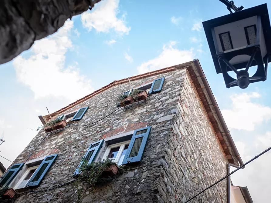 Immagine 5 di Porzione di casa in vendita  a Ameglia