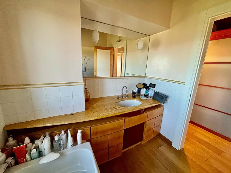 Immagine 24 di Villa in vendita  a Sarzana