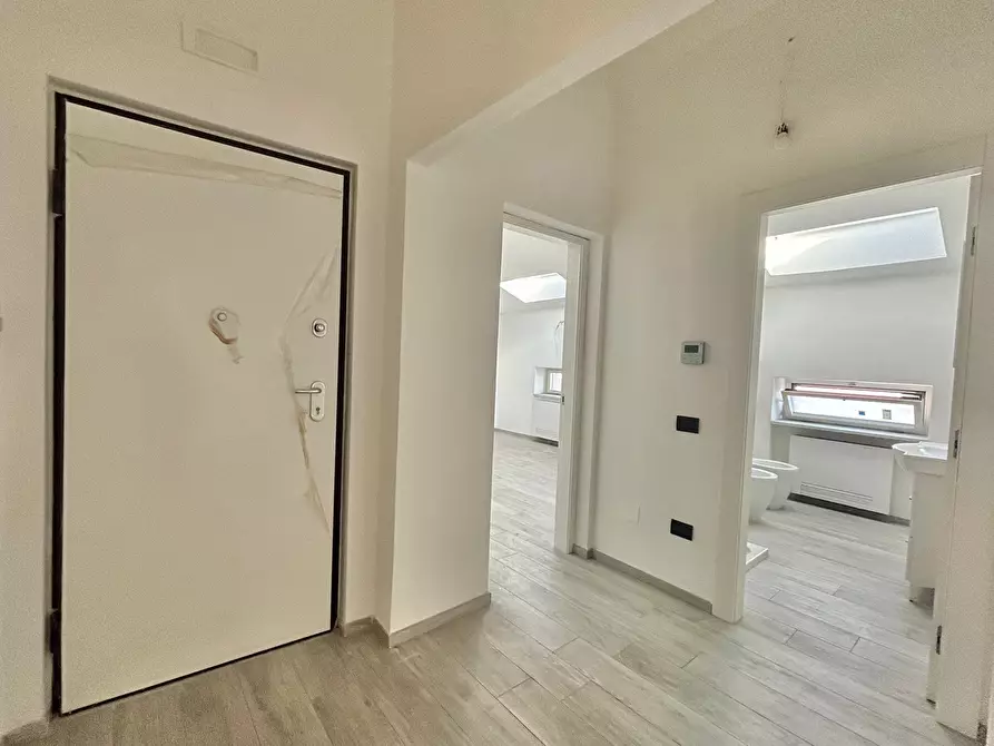 Immagine 13 di Pentalocale in vendita  a Sarzana