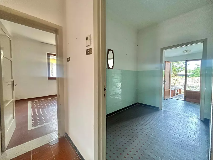Immagine 6 di Casa bifamiliare in vendita  a Sarzana