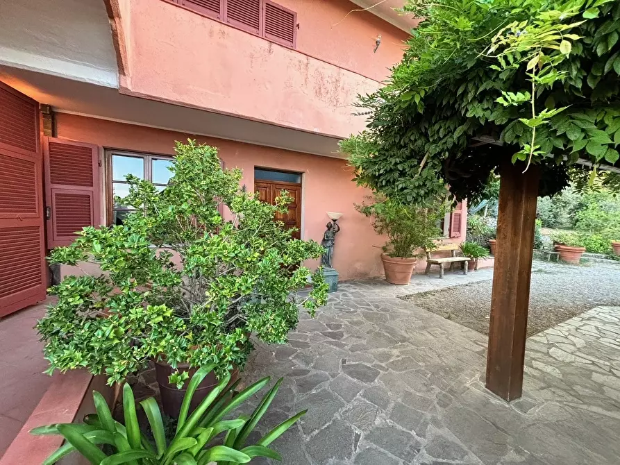 Immagine 23 di Villa in vendita  a Fosdinovo