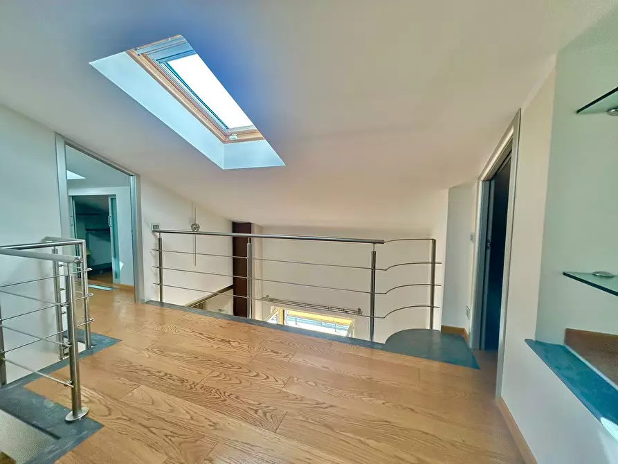 Immagine 31 di Pentalocale in vendita  a Sarzana