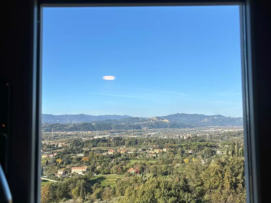 Immagine 40 di Villa in vendita  a Sarzana