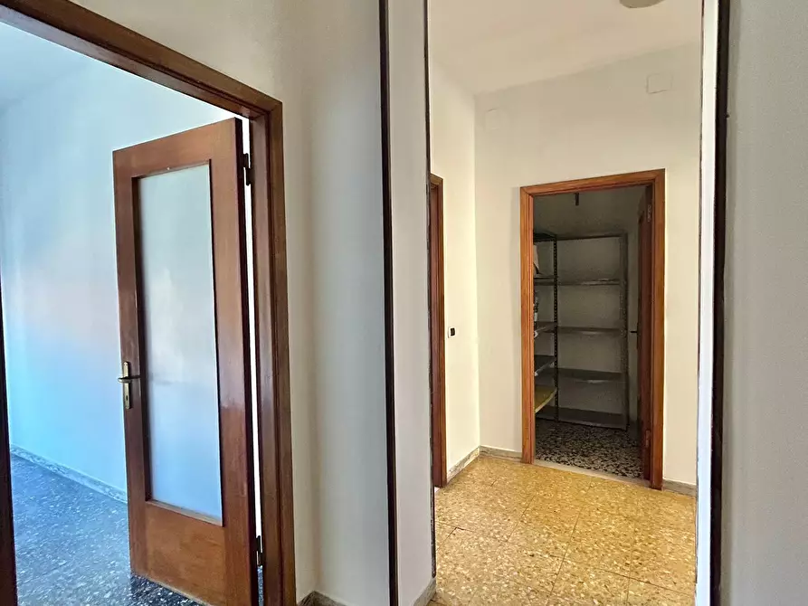 Immagine 11 di Quadrilocale in vendita  a Sarzana