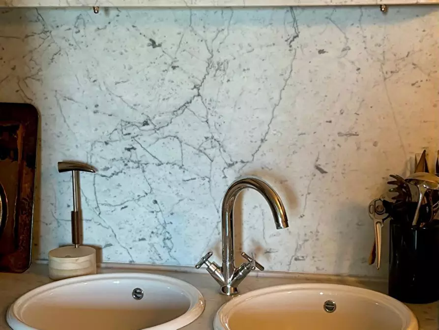 Immagine 71 di Villa in vendita  a Sarzana