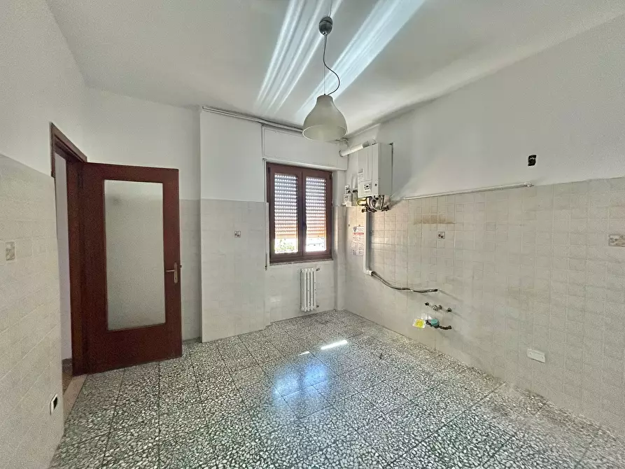 Immagine 18 di Quadrilocale in vendita  a Sarzana