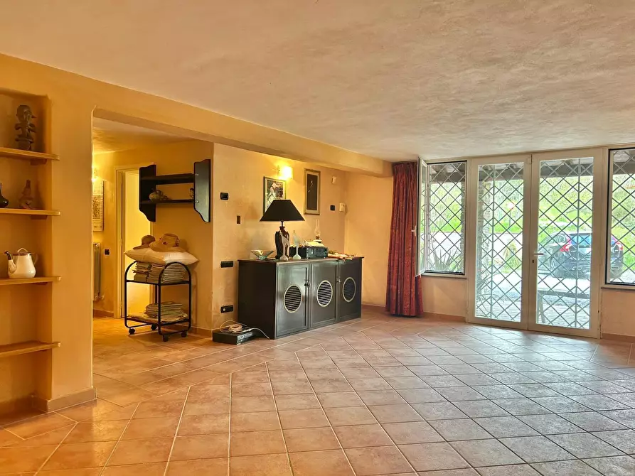 Immagine 38 di Casa indipendente in vendita  a Sarzana
