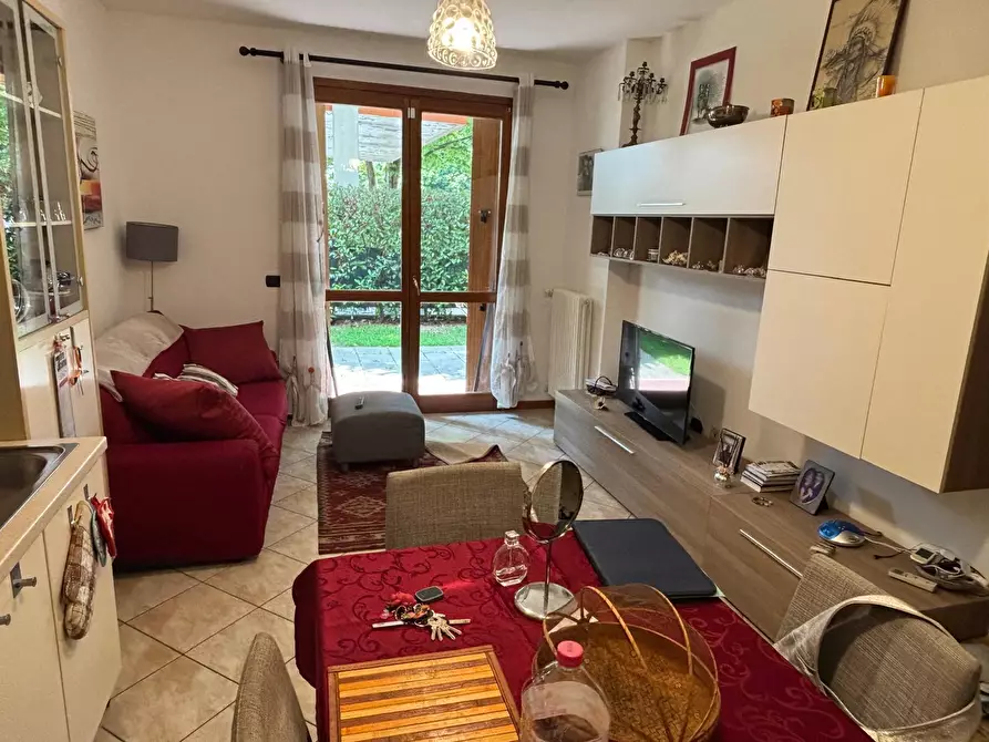 Immagine 1 di Bilocale in vendita  a Parma