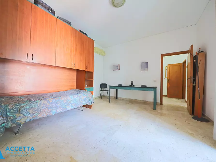 Immagine 15 di Trilocale in vendita  in Viale Liguria 27 a Taranto
