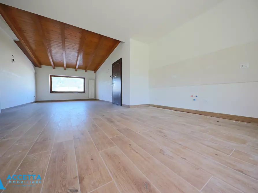 Immagine 5 di Villa in vendita  in Via Dayala a Taranto