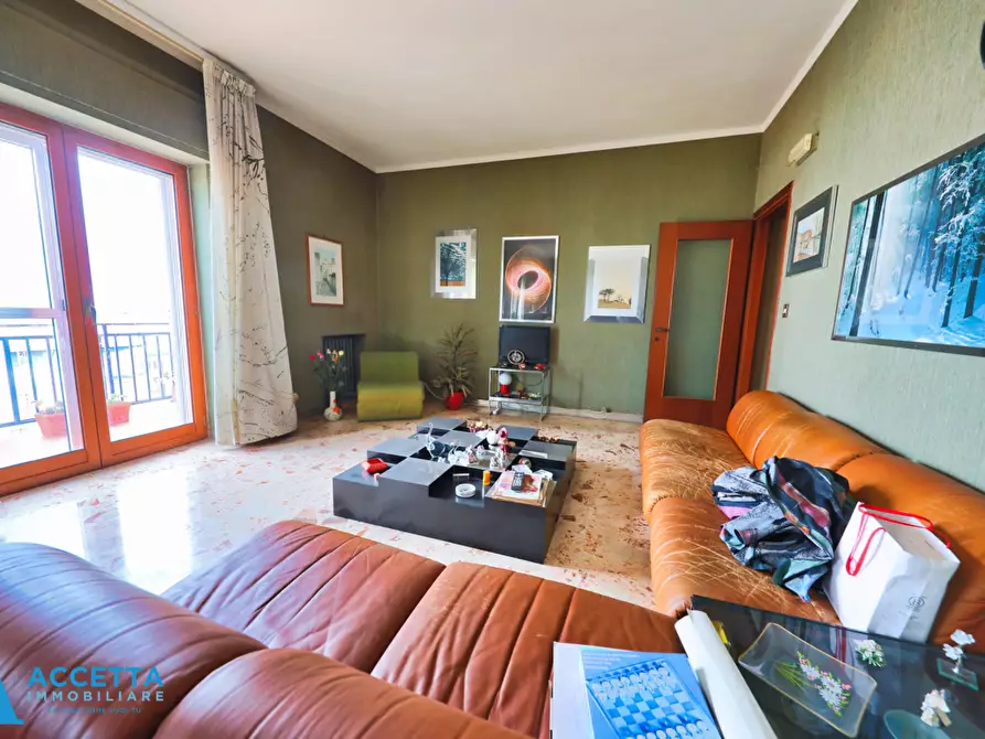 Immagine 7 di Trilocale in vendita  in Via Lago Trasimeno 5 a Taranto