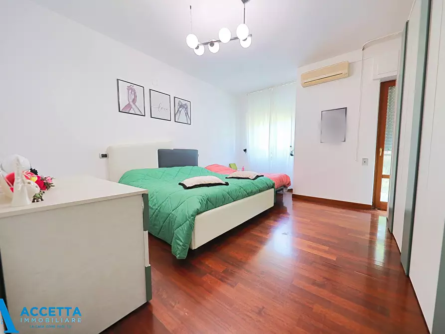Immagine 9 di Quadrilocale in vendita  in Via Galera Montefusco 11 a Taranto