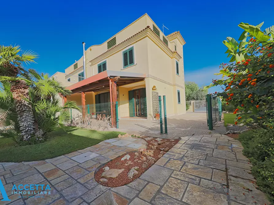 Immagine 25 di Villa in vendita  in Via Delfini 55 a Taranto