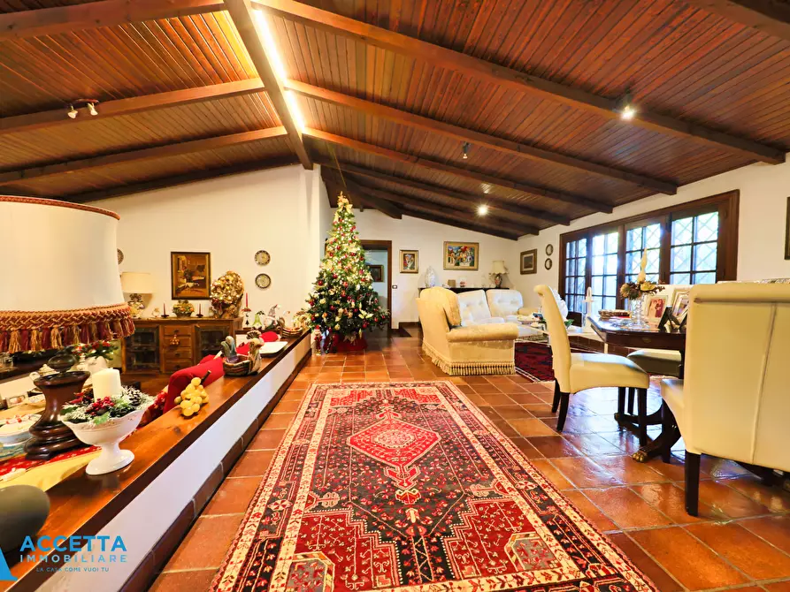 Immagine 5 di Villa in vendita  in Via Trascine 1 a Taranto