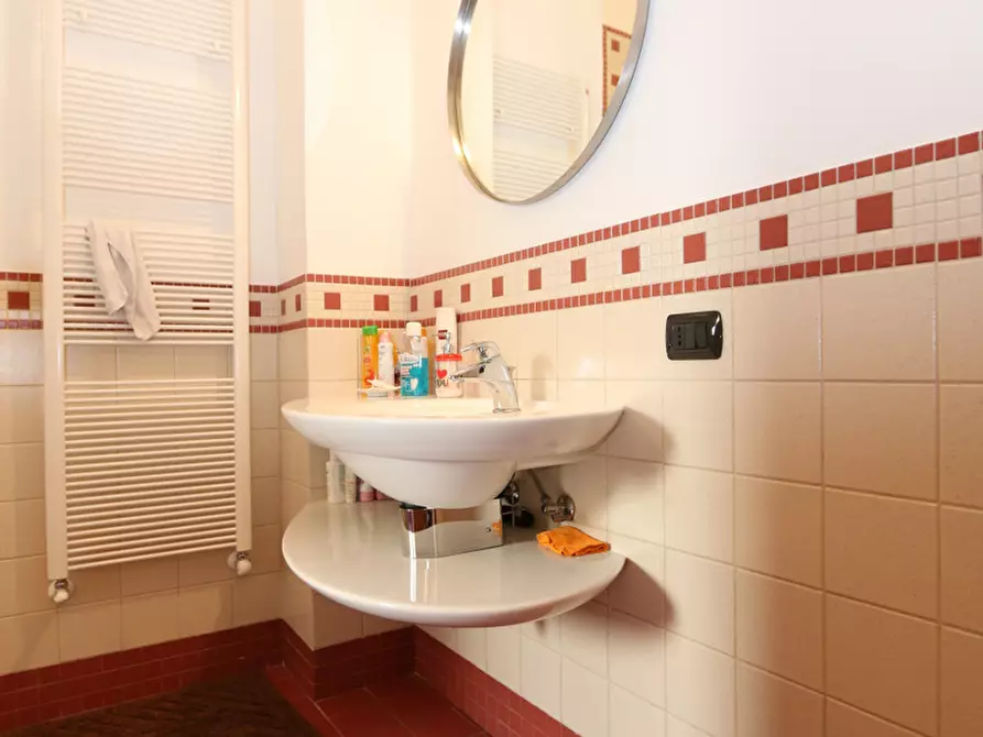 Immagine 11 di Quadrilocale in vendita  in Corso Umberto 69 a Taranto