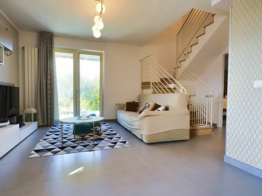 Immagine 30 di Villa in vendita  in Via Fior di Zenzero 2 a Taranto