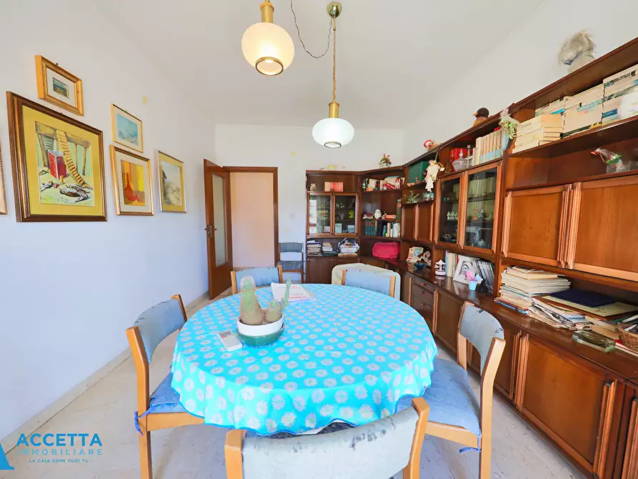 Immagine 12 di Quadrilocale in vendita  in Via Veneto 116 a Taranto