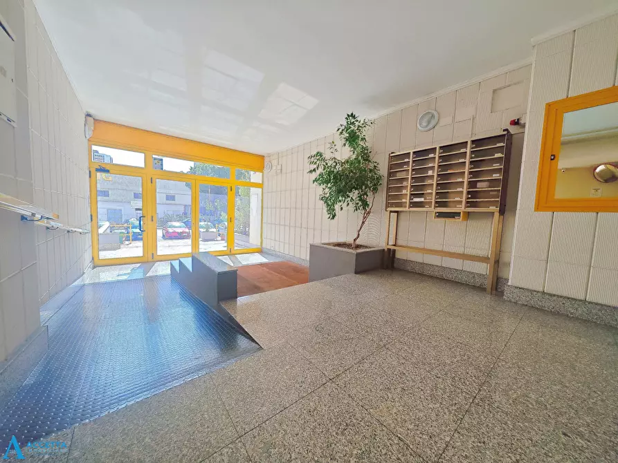 Immagine 3 di Trilocale in vendita  in Via Gobetti 8 a Taranto