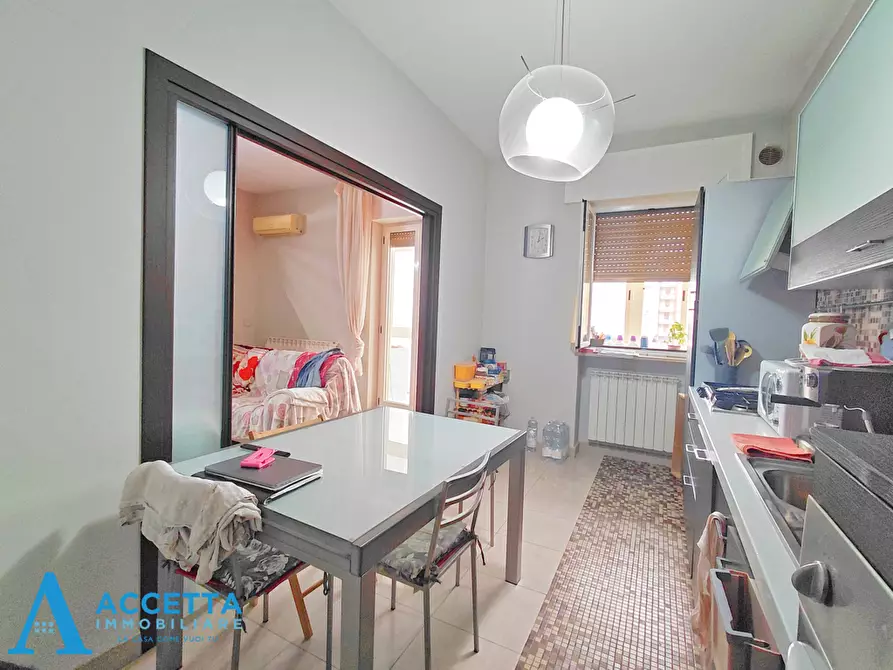 Immagine 6 di Trilocale in vendita  in Via Sibari 9 a Taranto
