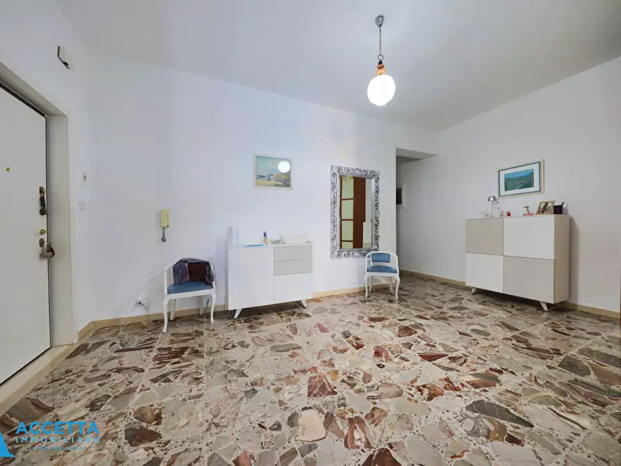 Immagine 25 di Trilocale in vendita  in Via Istria 30 a Taranto
