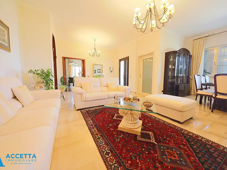 Immagine 12 di Villa in vendita  in Via Fior d'Agave 10 a Taranto