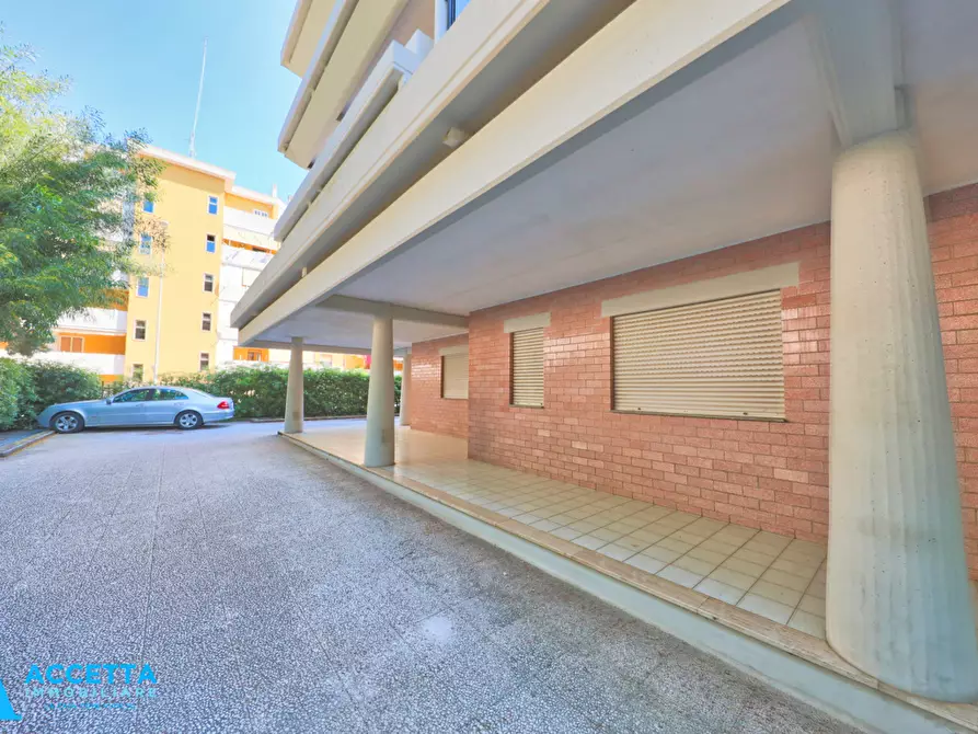 Immagine 22 di Quadrilocale in vendita  in Via Galera Montefusco 11 a Taranto