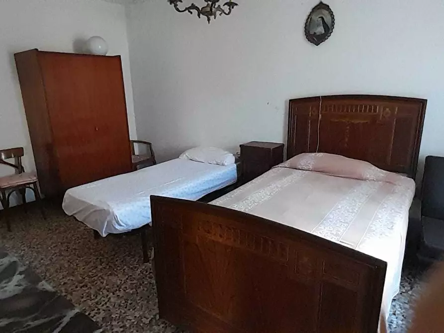 Immagine 23 di Porzione di casa in vendita  in Via Guglielmo Marconi a Ziano Piacentino