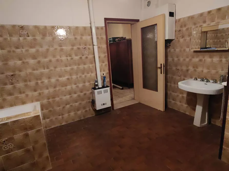 Immagine 34 di Casa indipendente in vendita  in Via Enrico Fermi 13 a Pieve Porto Morone