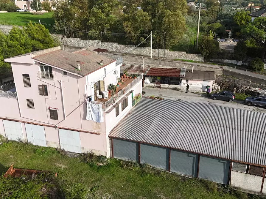 Immagine 17 di Casa trifamiliare in vendita  in via del giubileo duemila 8 a Giffoni Valle Piana