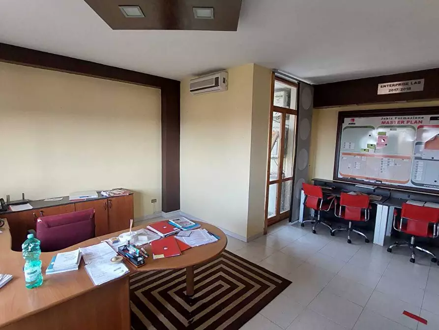 Immagine 10 di Ufficio in vendita  in Via Sabato Visco 24a a Salerno