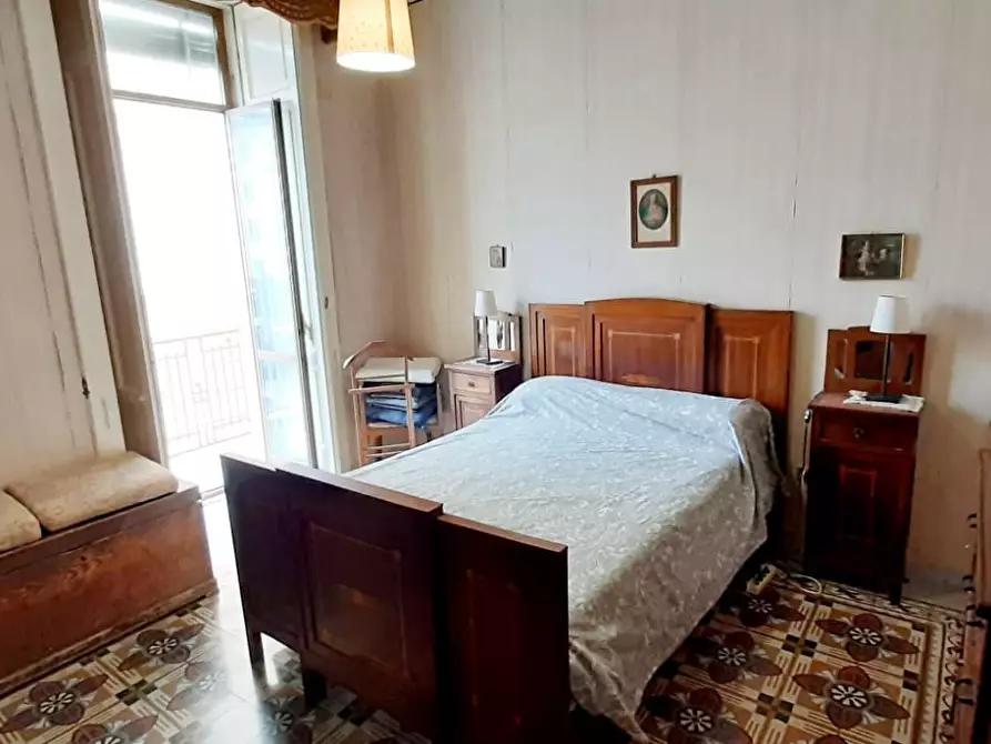 Immagine 15 di Trilocale in vendita  in Via Piave 1 a Salerno