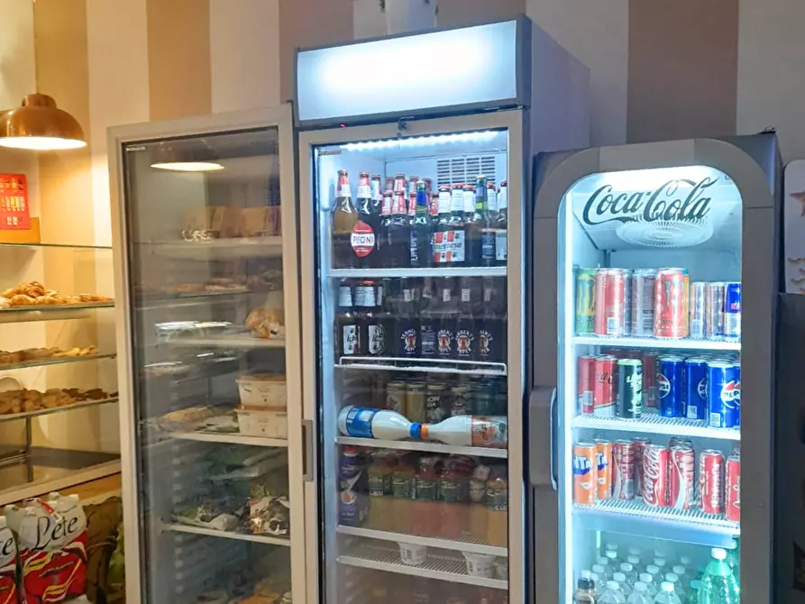 Immagine 6 di Attività commerciale in vendita  in Via martiri d'ungheria a Scafati