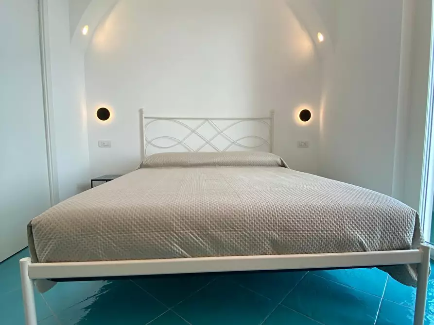 Immagine 28 di Pentalocale in vendita  in Via Mauro Comite 8 a Amalfi