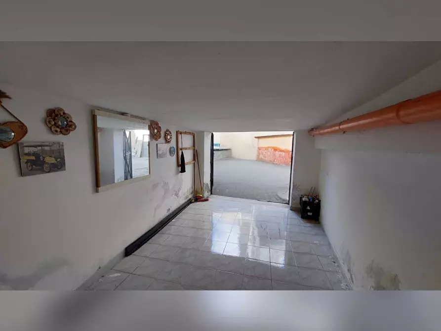 Immagine 6 di Garage in vendita  in Via Picenza 20 a Salerno