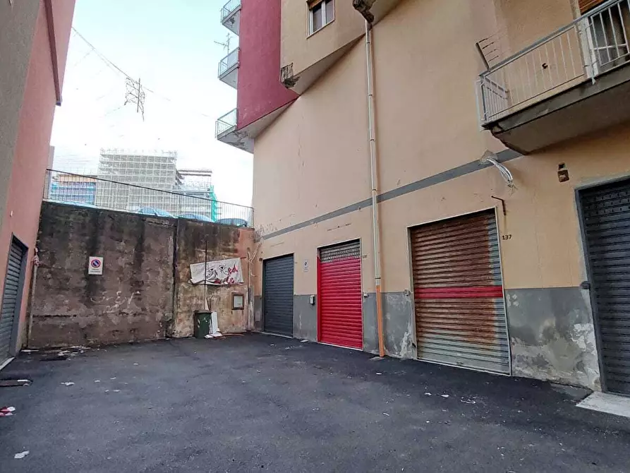 Immagine 15 di Locale commerciale in vendita  in Via Palinuro 137 a Salerno
