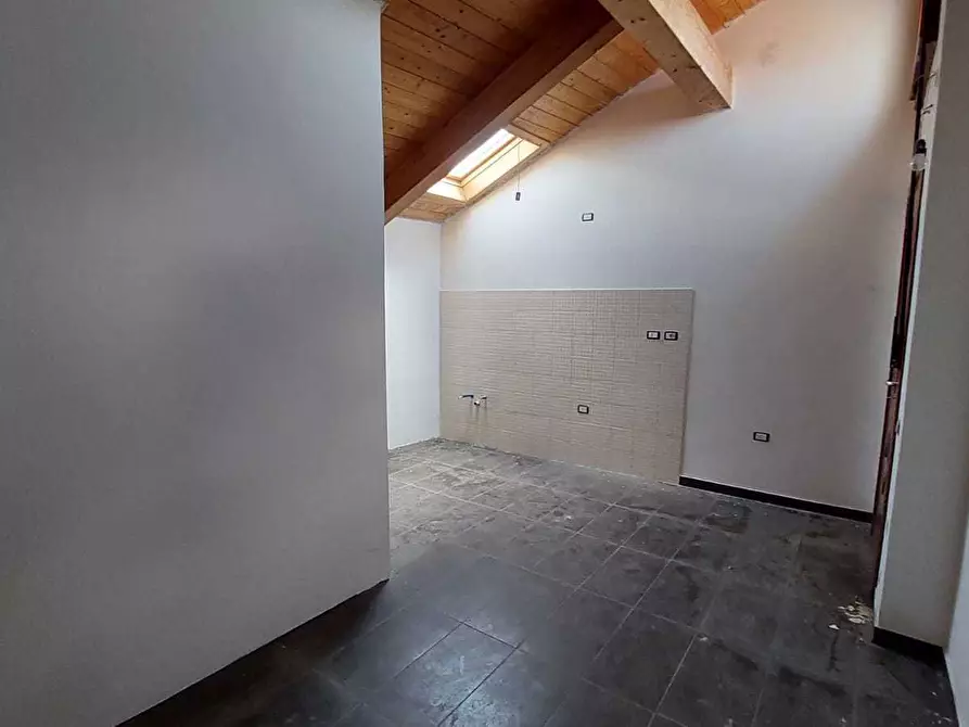 Immagine 6 di Mansarda in vendita  in Via Milano 2 a Pontecagnano Faiano