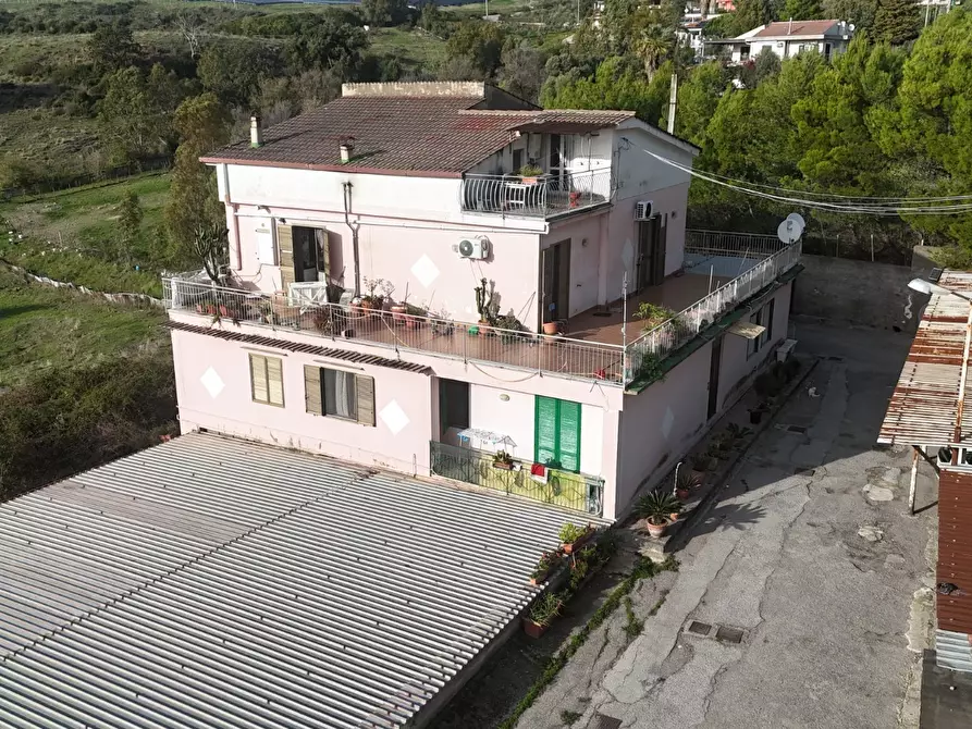Immagine 2 di Casa trifamiliare in vendita  in via del giubileo duemila 8 a Giffoni Valle Piana