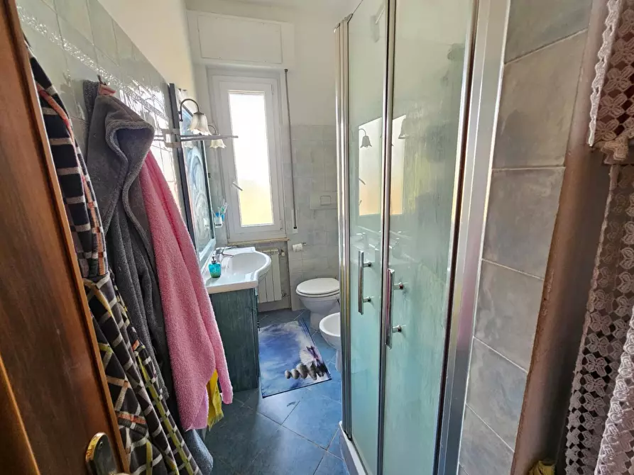 Immagine 29 di Quadrilocale in vendita  in Via Campomorone 105 a Genova