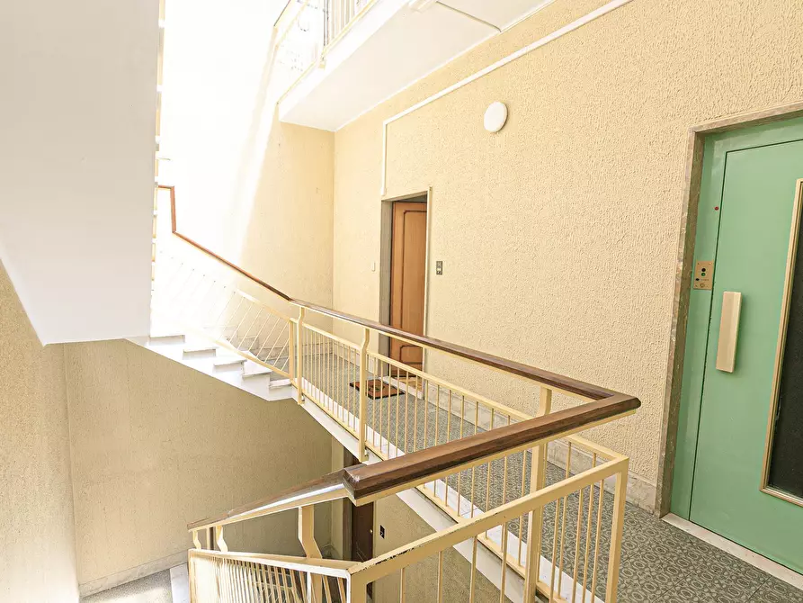 Immagine 36 di Pentalocale in vendita  in Via alcide de gasperi 28 a Campomorone