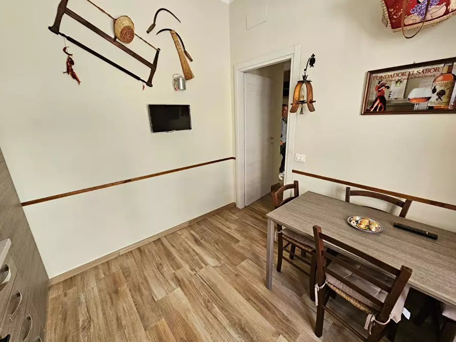 Immagine 15 di Bilocale in vendita  a Genova