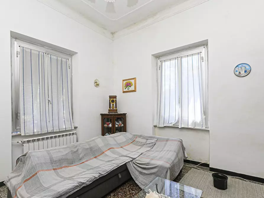 Immagine 22 di Pentalocale in vendita  in Via Val Sugana 9 a Genova