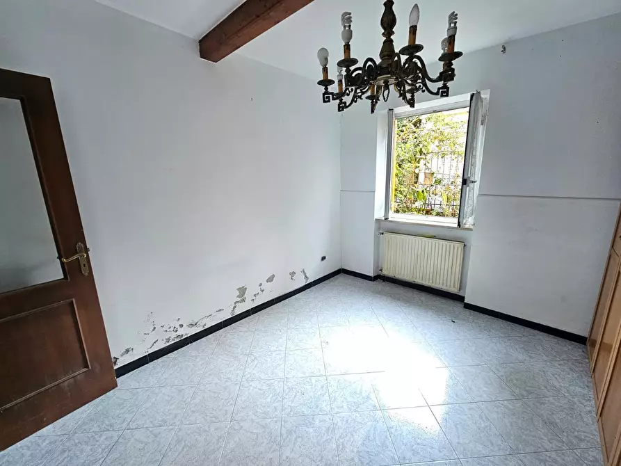 Immagine 11 di Bilocale in vendita  in Via campomorone 93 a Genova