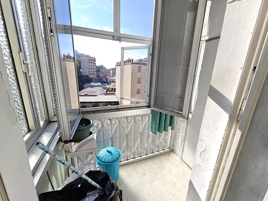 Immagine 11 di Trilocale in vendita  in Via Giovanni Lanza 3 a Genova