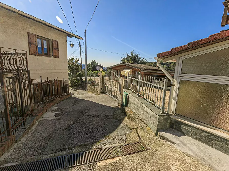 Immagine 80 di Pentalocale in vendita  in Via Costigliolo a Mignanego