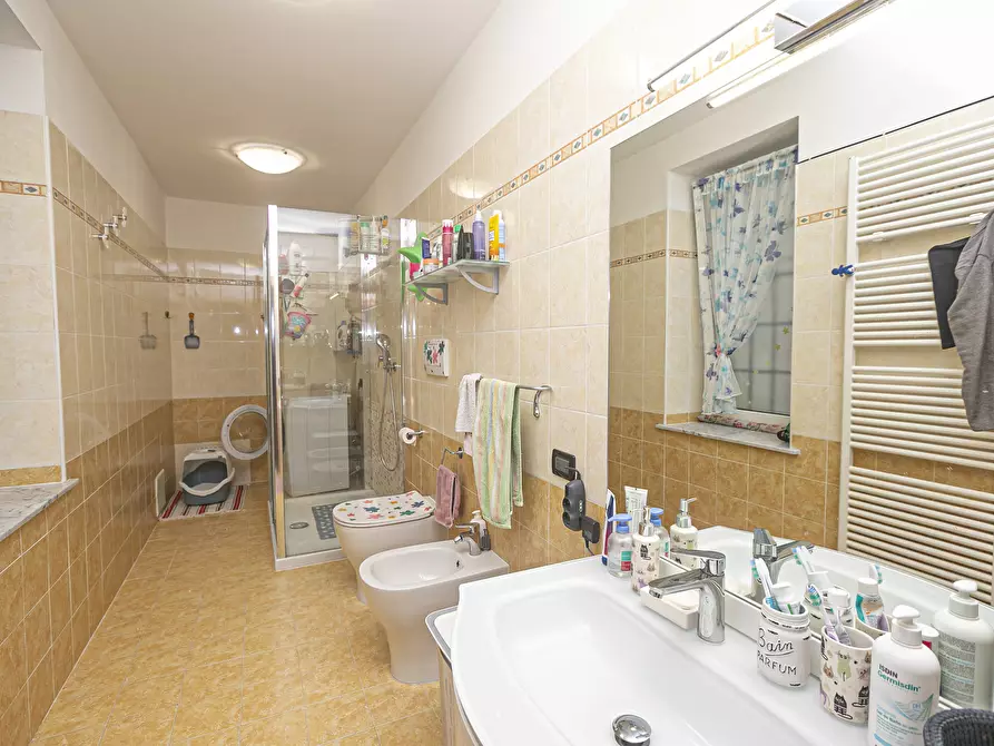 Immagine 10 di Trilocale in vendita  in via alle tine 18 a Ceranesi