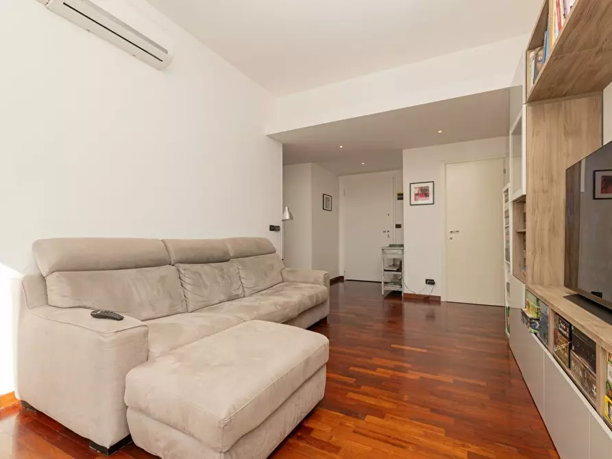 Immagine 17 di Bilocale in vendita  in Via Fratelli Gazzo a Genova