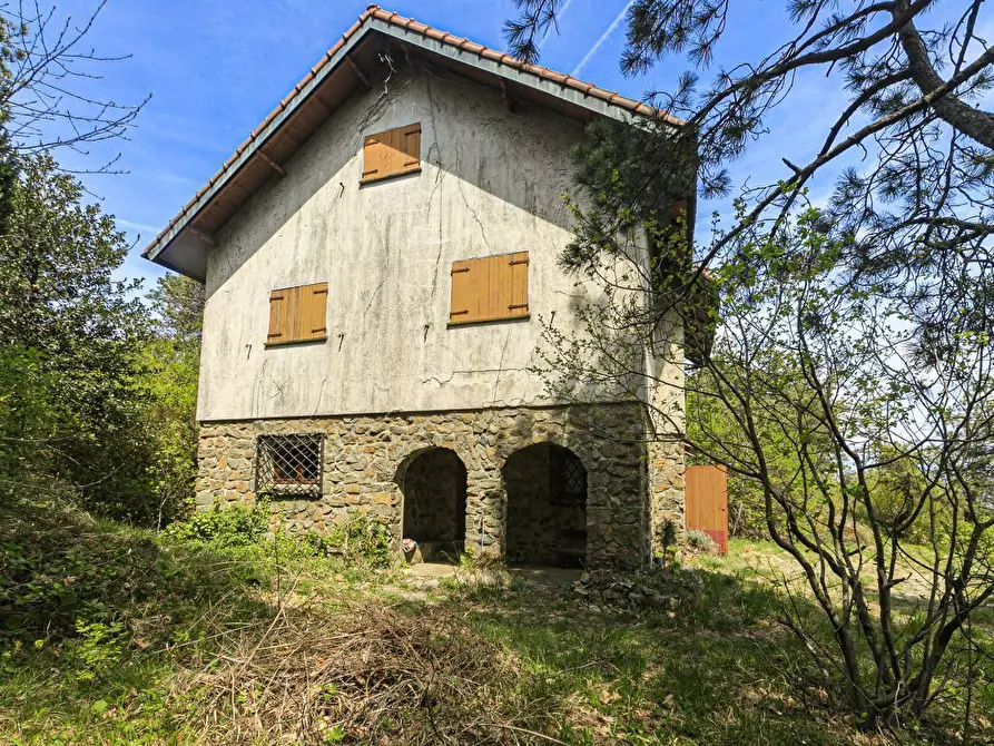 Immagine 1 di Casa indipendente in vendita  in via ai piani di praglia a Ceranesi