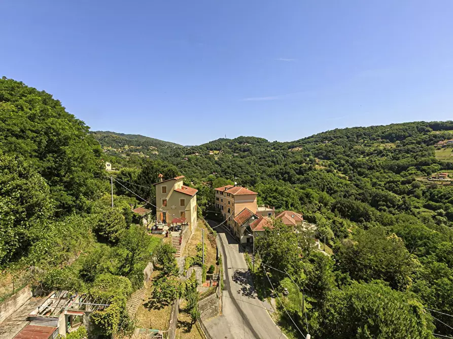 Immagine 11 di Pentalocale in vendita  in Via Primo Cavallieri 55 a Campomorone